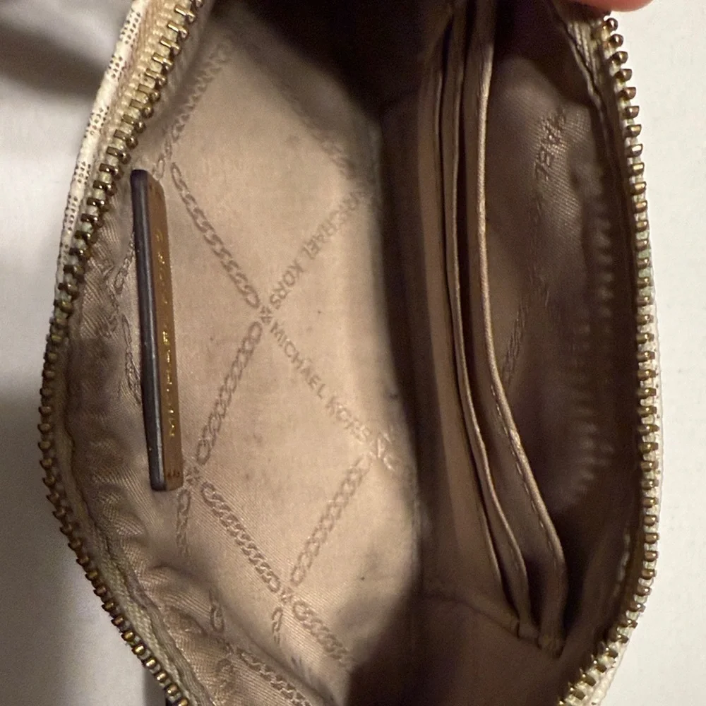 Michael Kors reposhing this